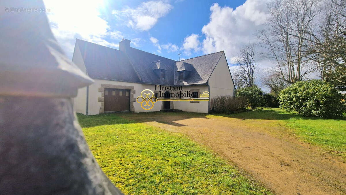 Maison à PLOUGASNOU