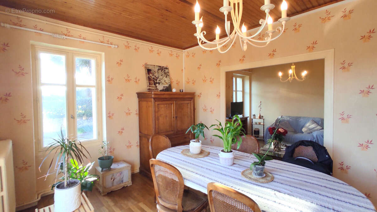 Maison à MARIGNY-BRIZAY