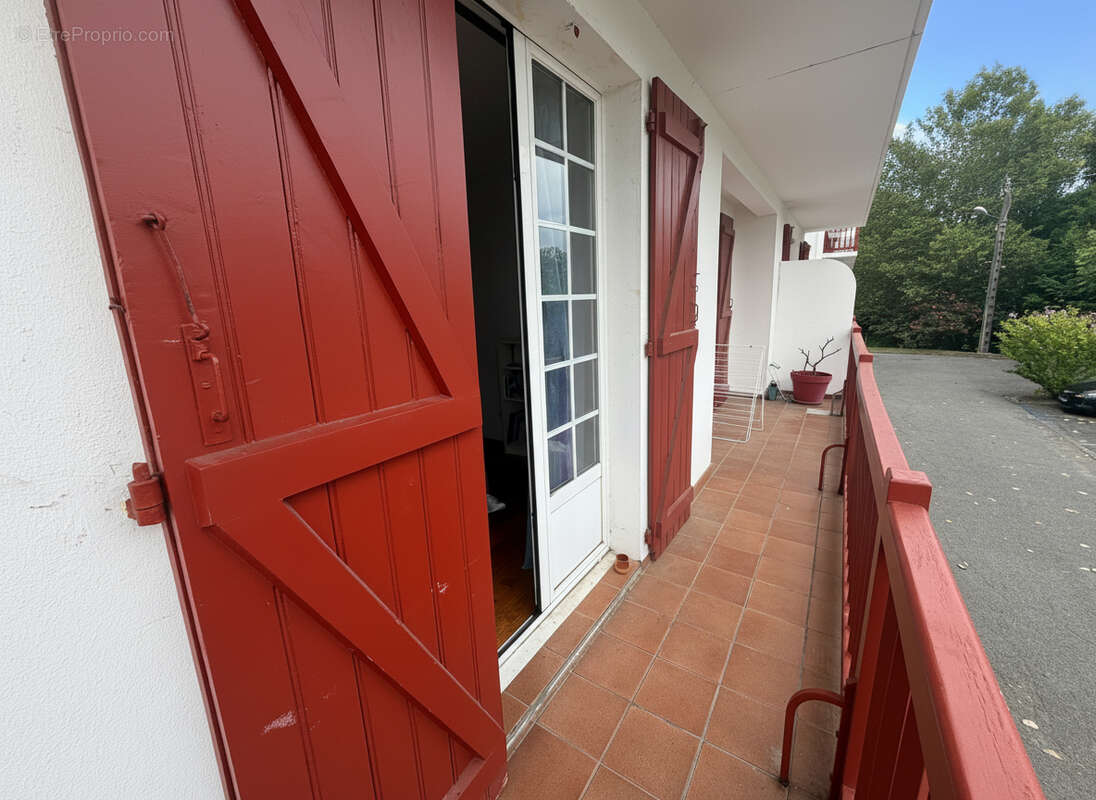 Hendaye- Bel appartement  T4 avec terrasse, garage fermé et cave - photo 2
