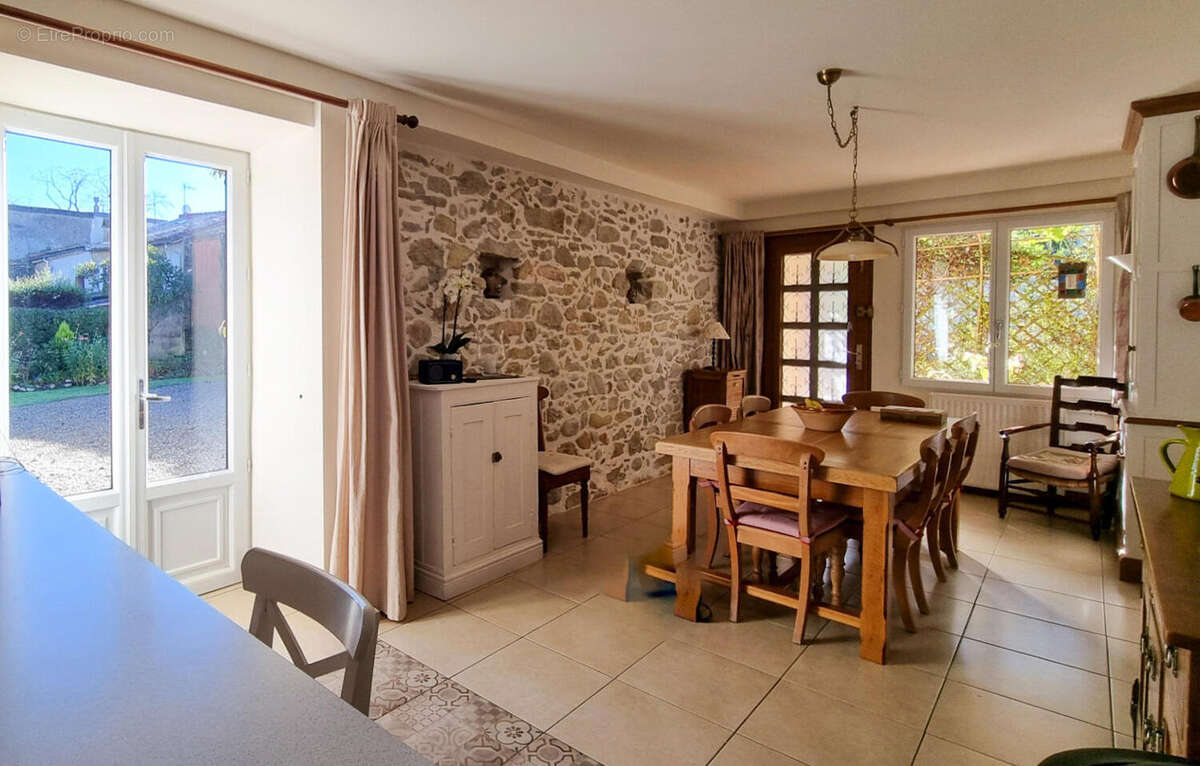 cuisine - Maison à LERAN