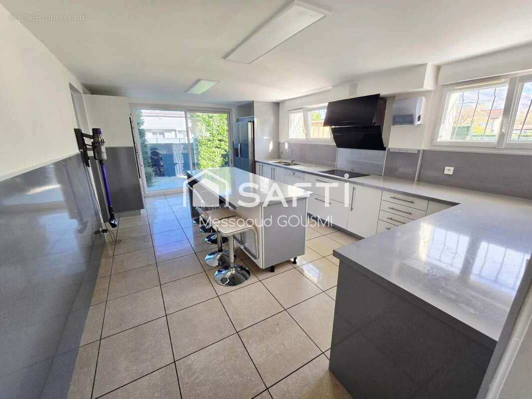 Photo 5 - Maison à ECHIROLLES