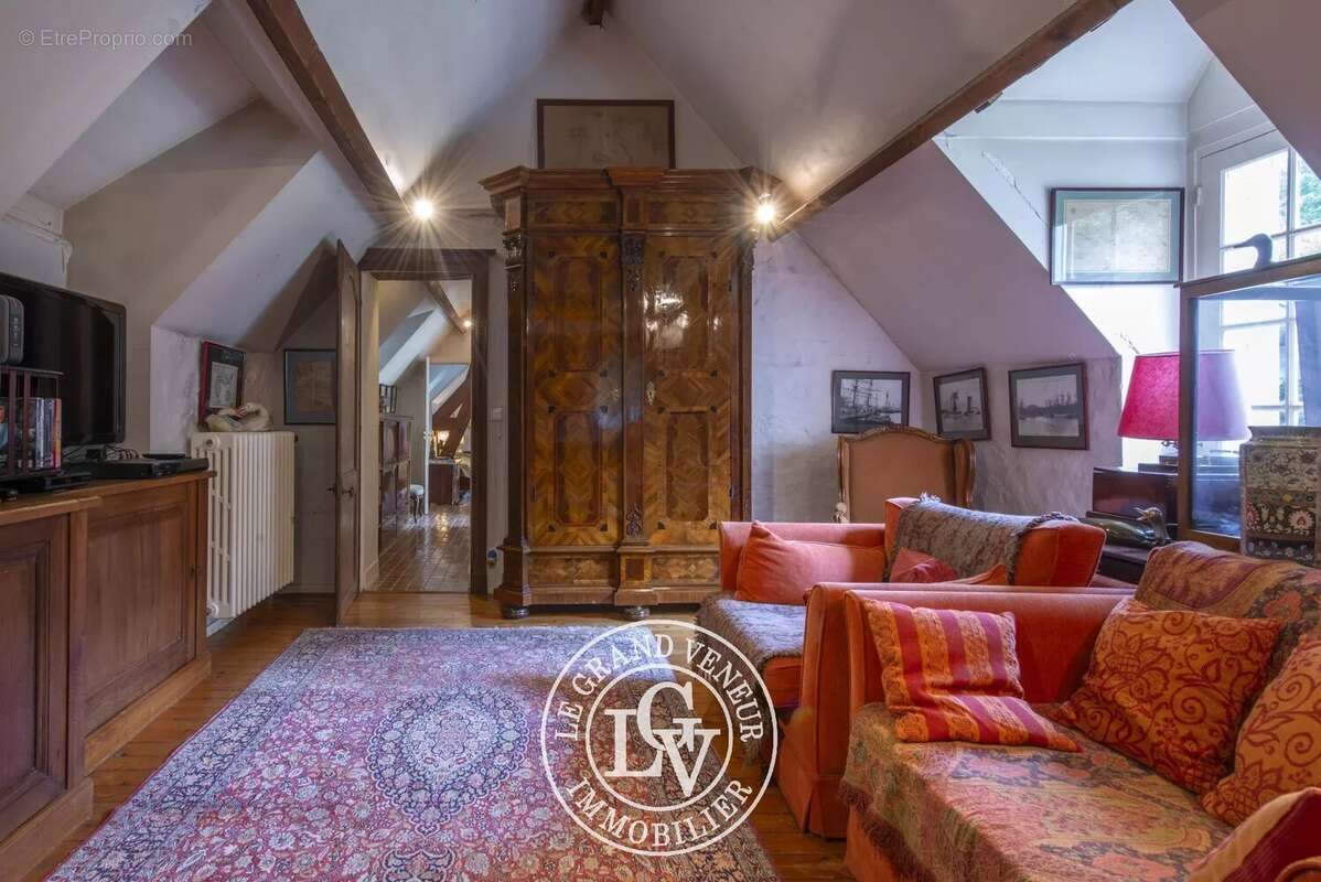 Maison à FONTAINEBLEAU