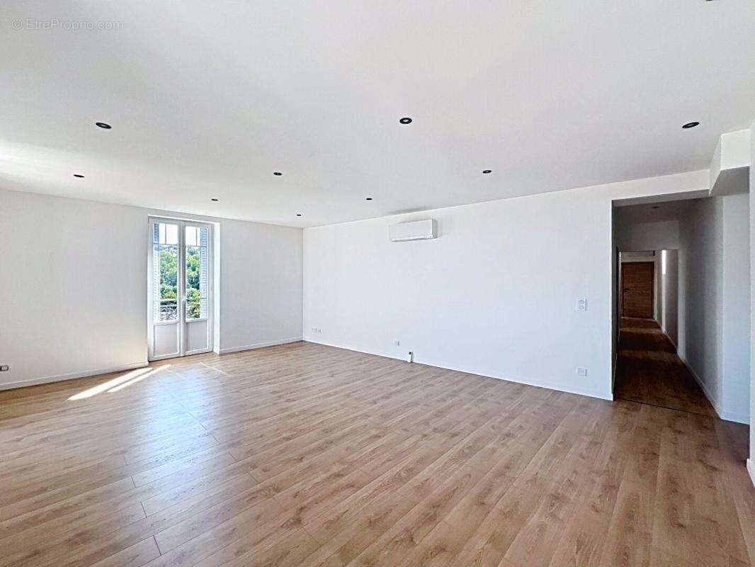 Appartement de 105 m²  avec parking et  DPE A - photo 5