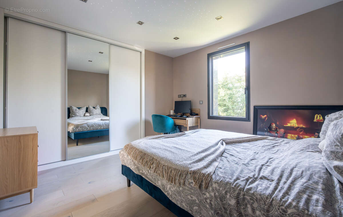 Maison à SAINT-MAUR-DES-FOSSES