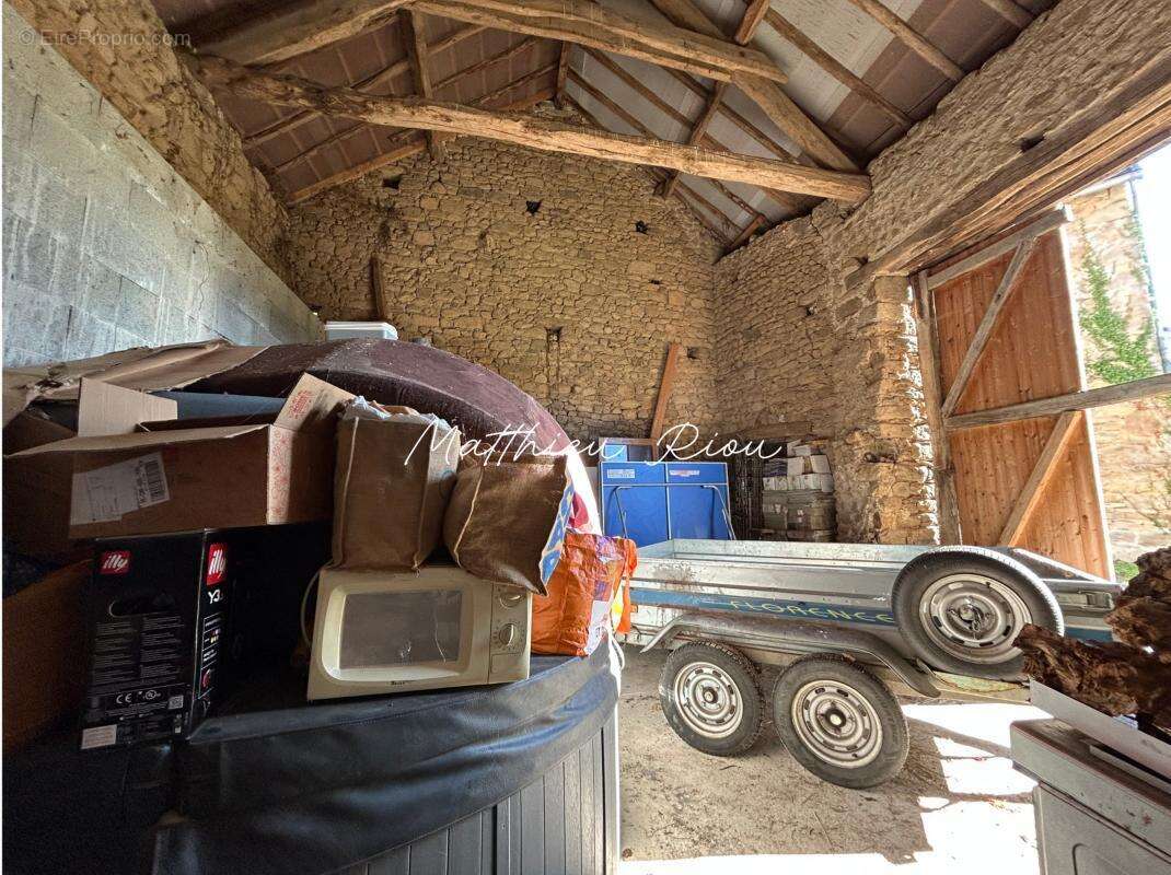 Maison à SAINT-ETIENNE-DE-FURSAC