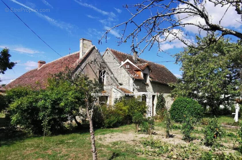 Maison à YZEURES-SUR-CREUSE