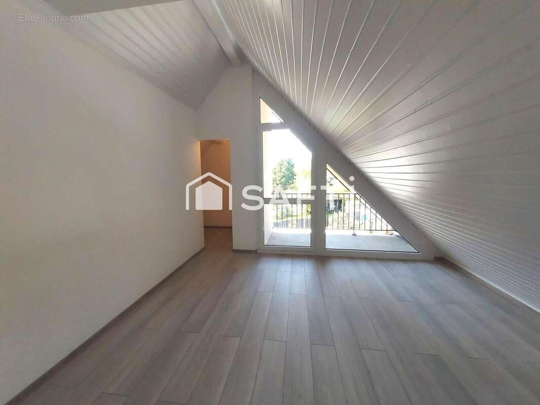 Maison 128 m² à Saint-Louis  - photo 8