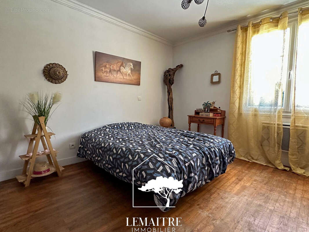 Maison à LES MATHES