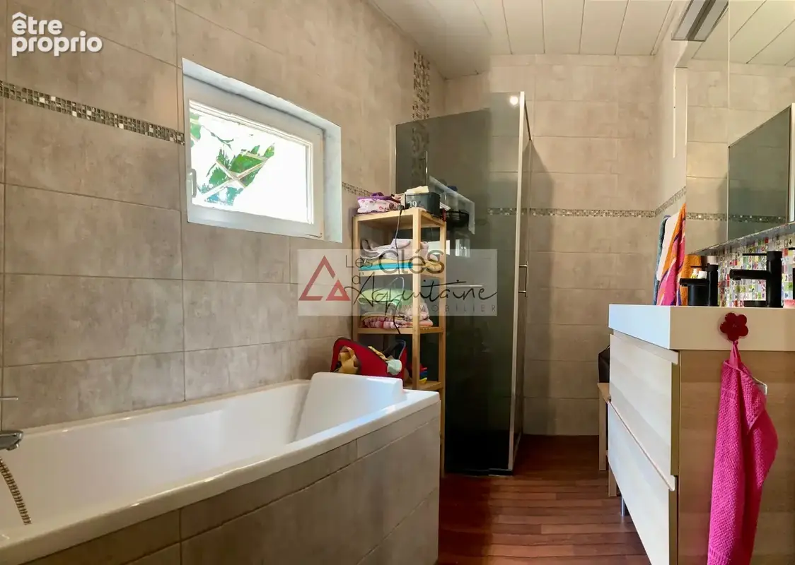 Authentique maison en pierre de plain-pied   112 m2   4 chambres   Terrain de 1 105 m2 - photo 10