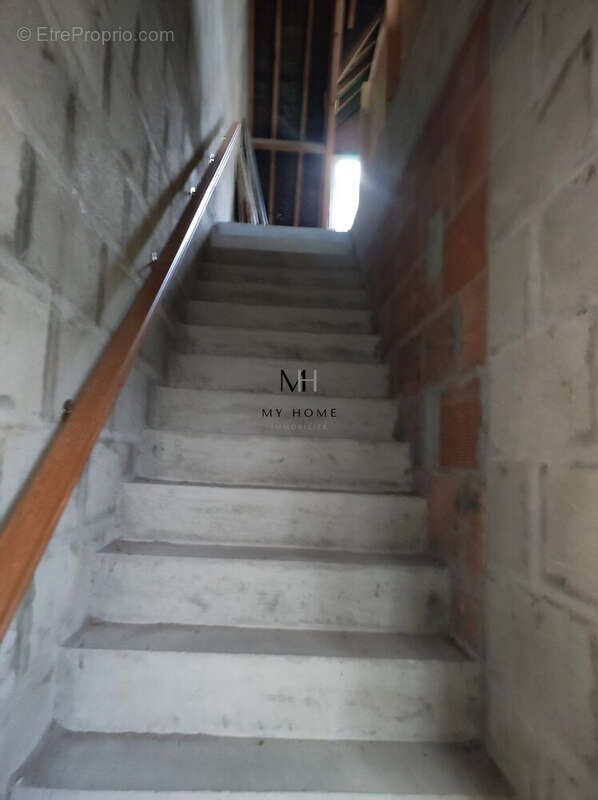 Parking à MORTAGNE-AU-PERCHE