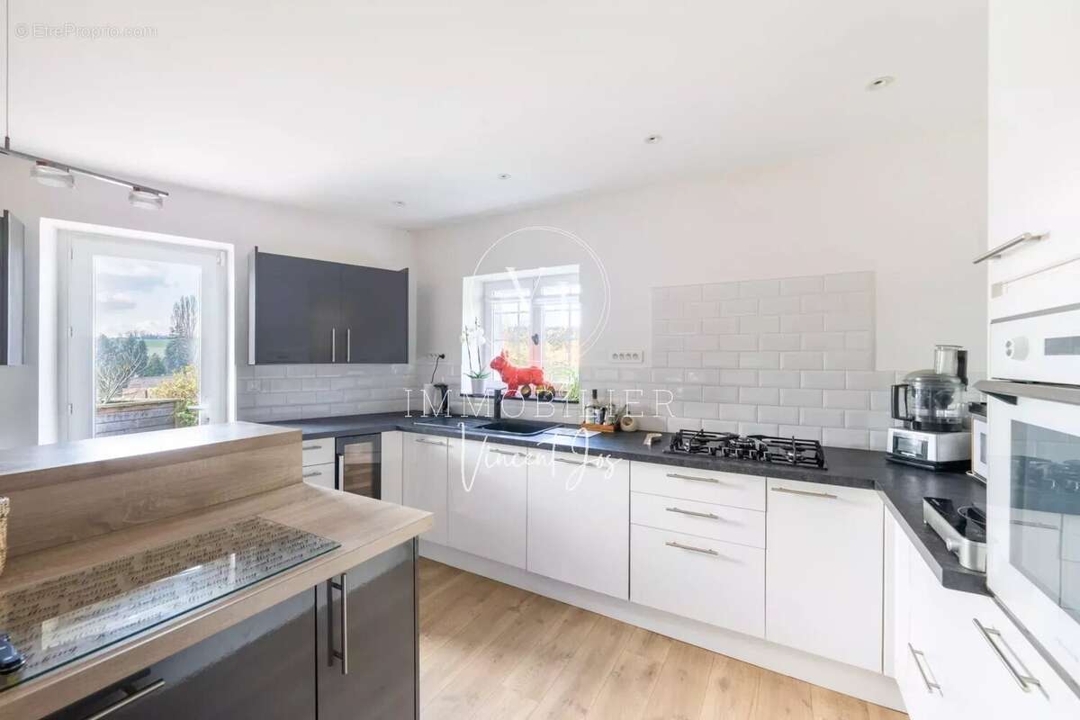 Maison à FONTENAY-SAINT-PERE