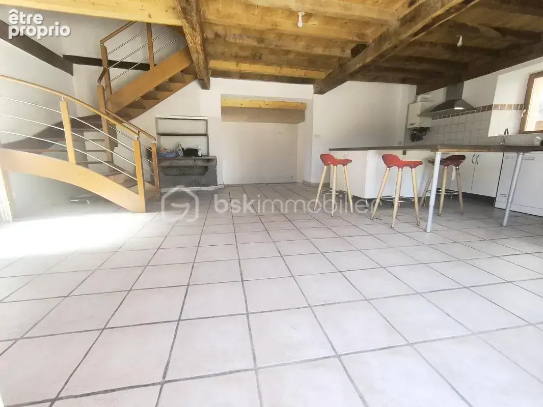  Maison de ville coup de cœur entièrement rénovée avec terrasse de 65 m² - photo 7