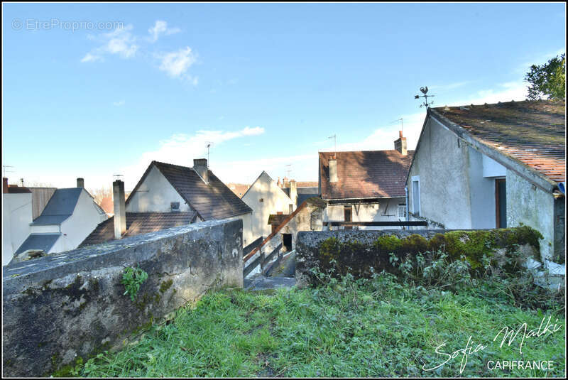 Maison à LE CHATELET