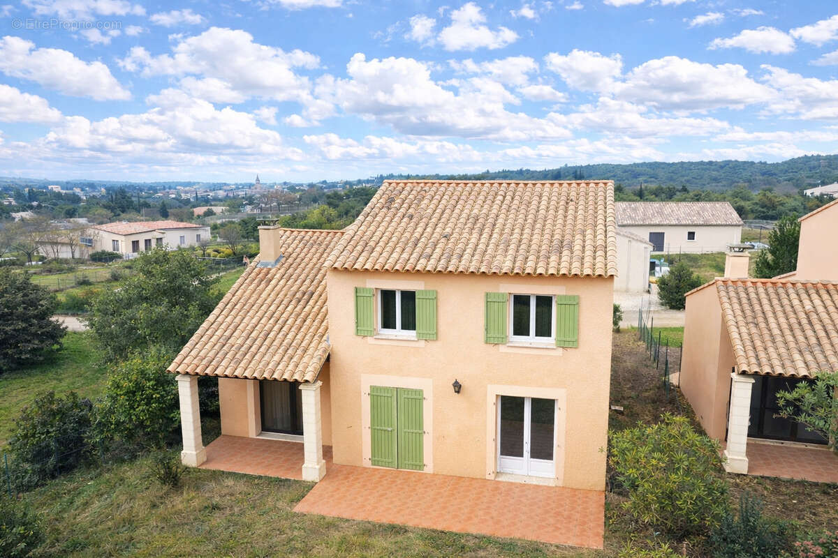 Maison à SAINT-REMEZE