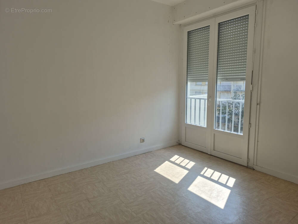 A Auch, à vendre appartement T3 avec balcons et garage - photo 6
