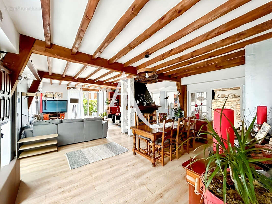 Maison à BOIS-D'ARCY