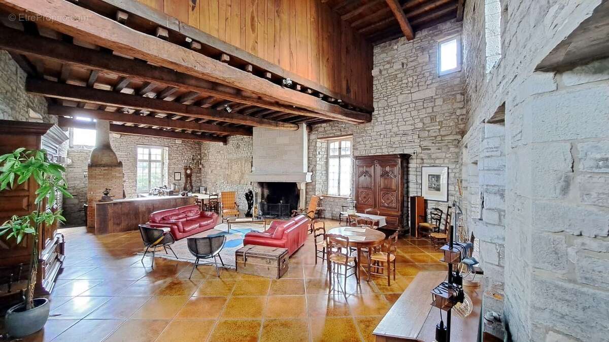 Maison à SAUVETERRE-DE-BEARN