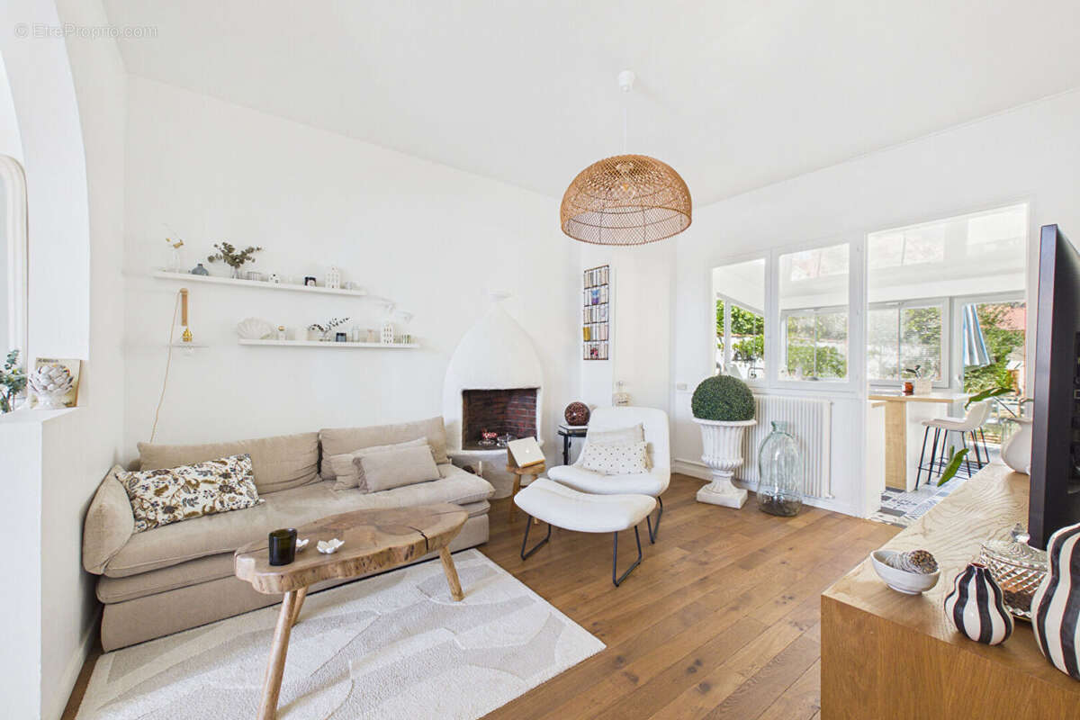 Maison coup-de-coeur 5 pièces 77 m² - Quartier Gare (La Roche-sur-Yon) - photo 4