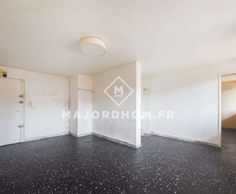 Appartement à MARSEILLE-4E