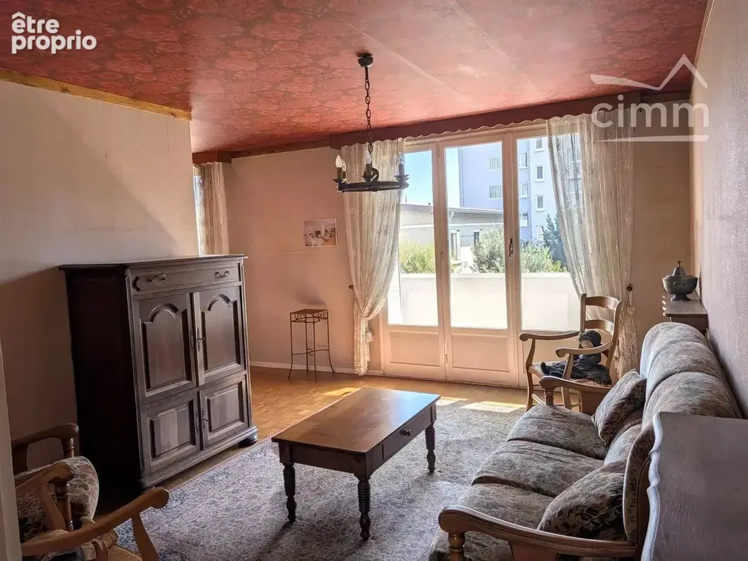 Appartement T5 - Résidence isolée et ravalée en 2023 - photo 3