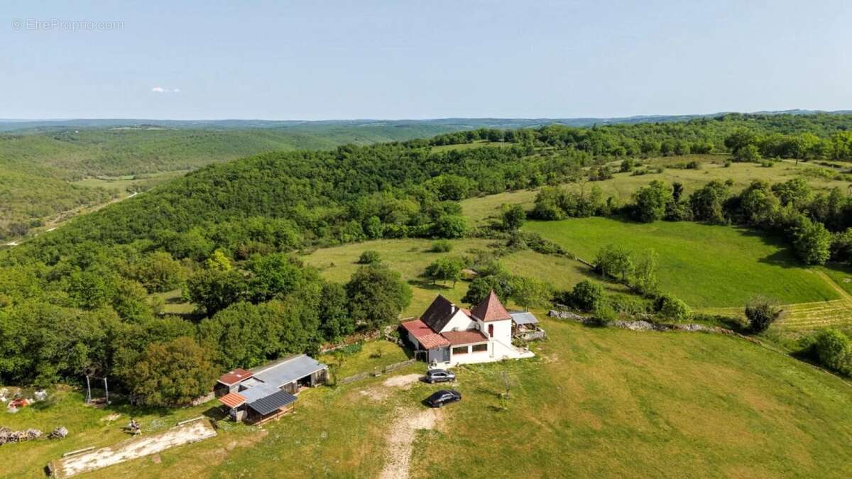 Maison à GOURDON