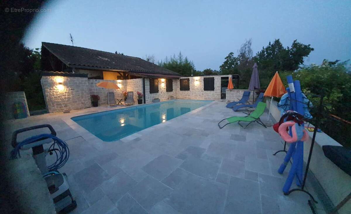 Maison à MONTPEZAT-DE-QUERCY