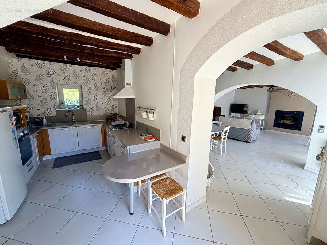 Maison à LE MELE-SUR-SARTHE