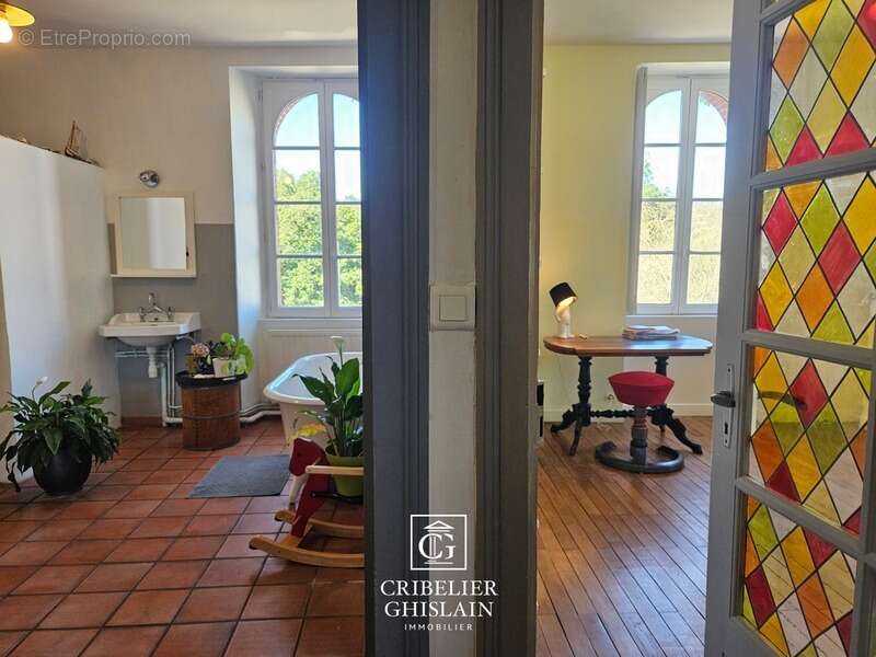 Clisson centre historique – Maison de caractère 150 m², 3 chambres, terrasse et accès rivière - photo 15