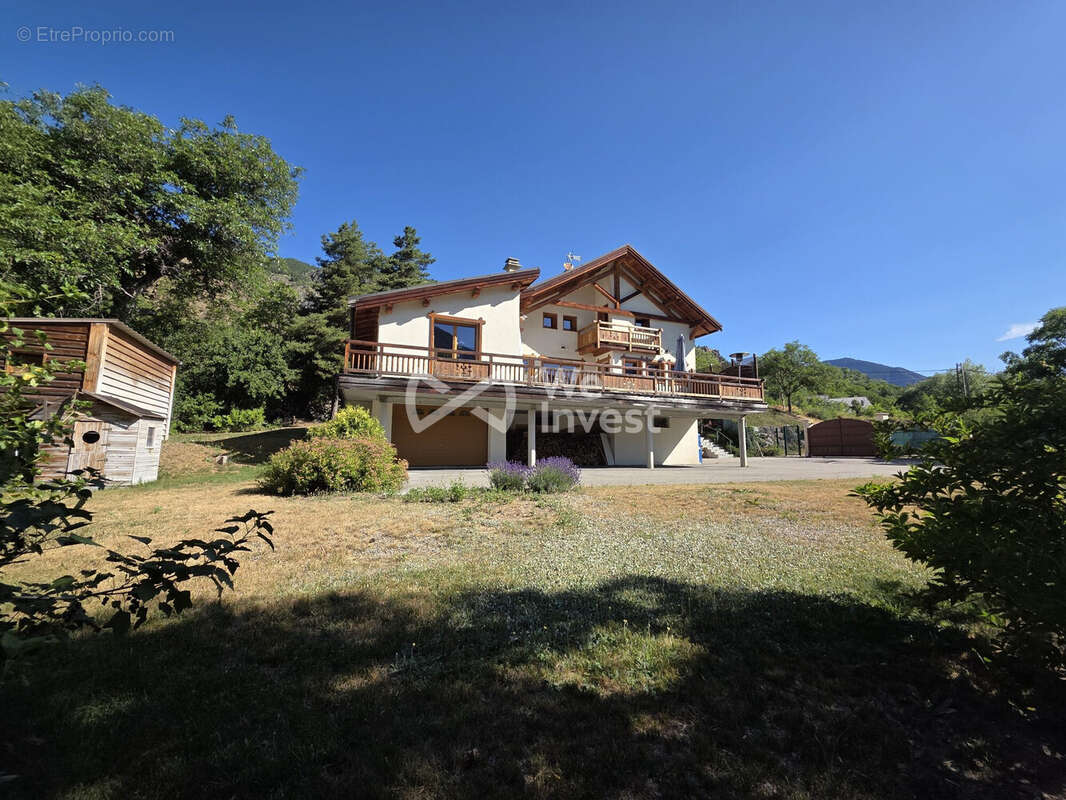 Maison 187 m² à Briancon  - photo 2