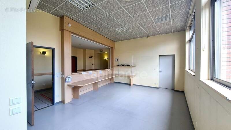 Réelle Opportunité en exclusivité – Baisse de Prix ! Locaux / Bureaux à Tarbes - photo 6