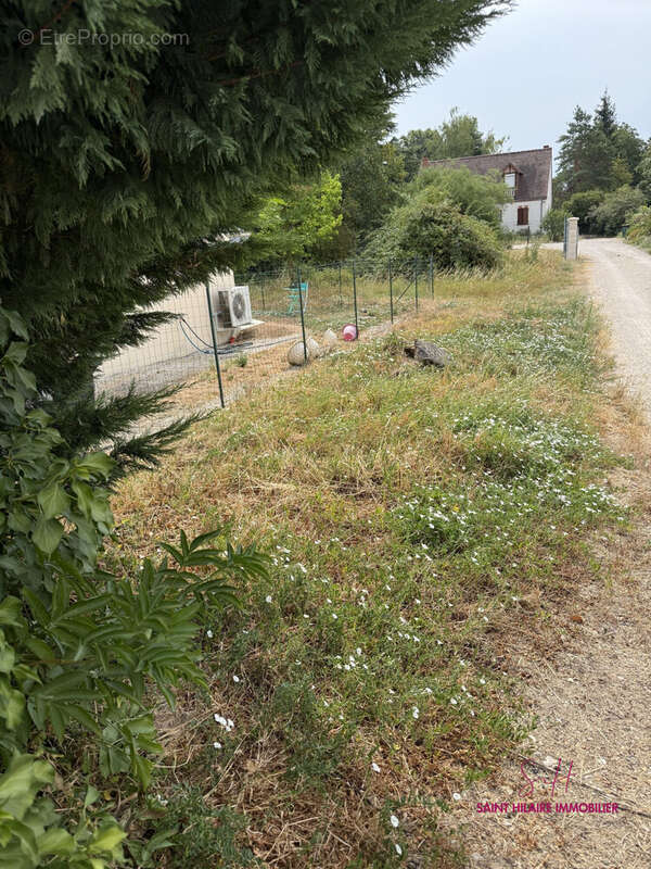 Terrain 400 m² à Clery-Saint-Andre  - photo 5