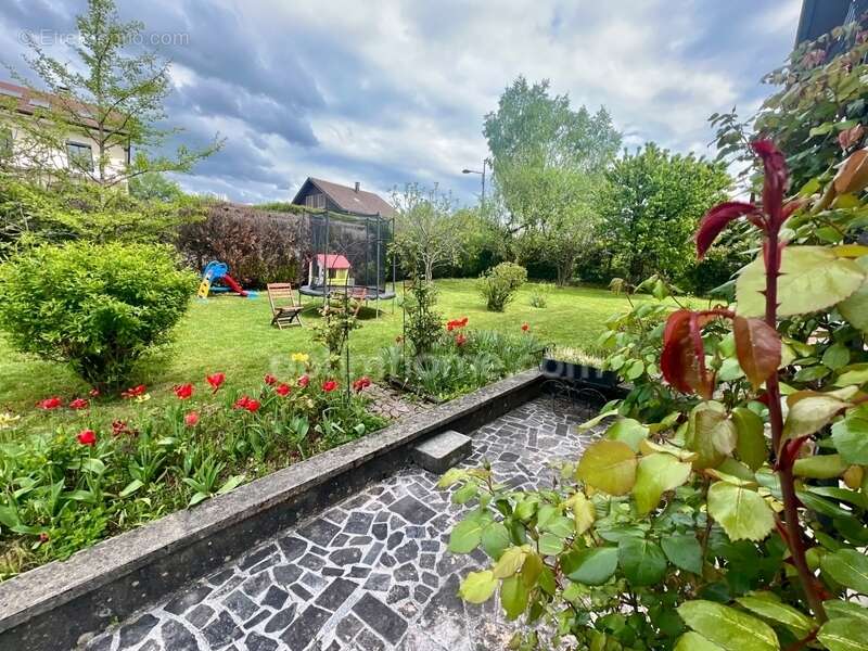 Appartement à PRINGY