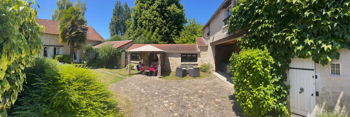 Maison à BOURAY-SUR-JUINE