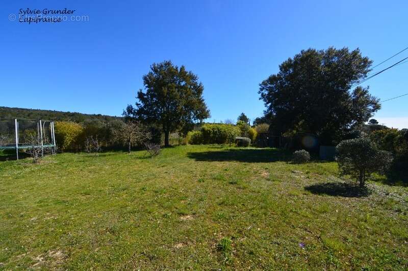 Maison à POURRIERES