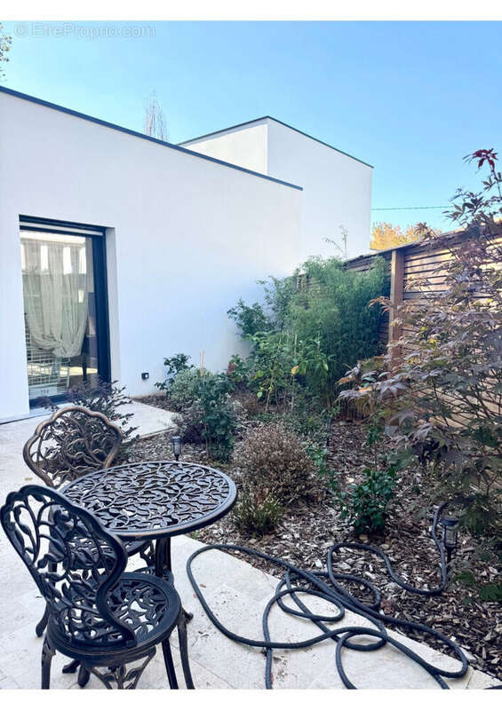 Maison à SAINT-BARTHELEMY-D&#039;ANJOU