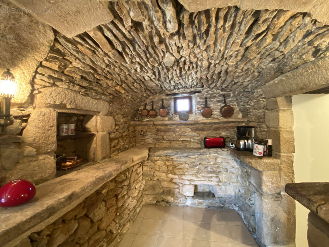 Maison à LAVAL-DE-CERE