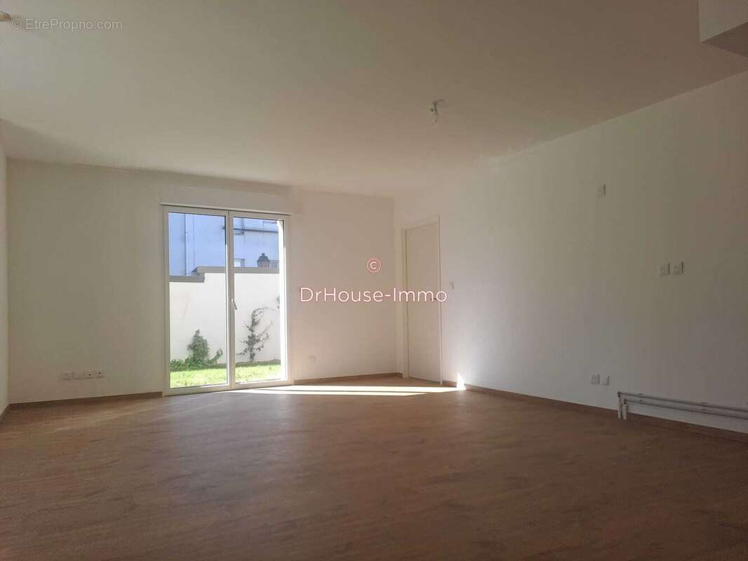 Appartement à SAINT-CYR-SUR-LOIRE
