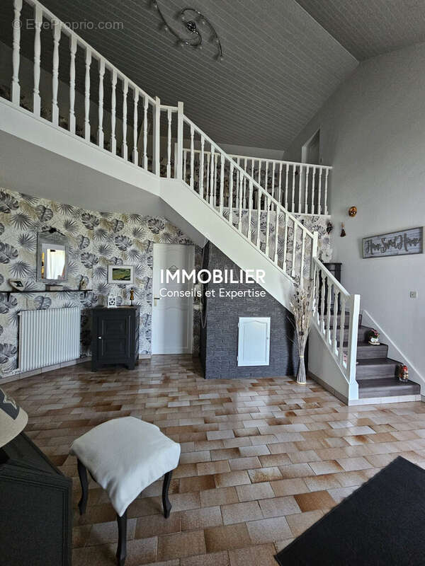 Maison à NESLES