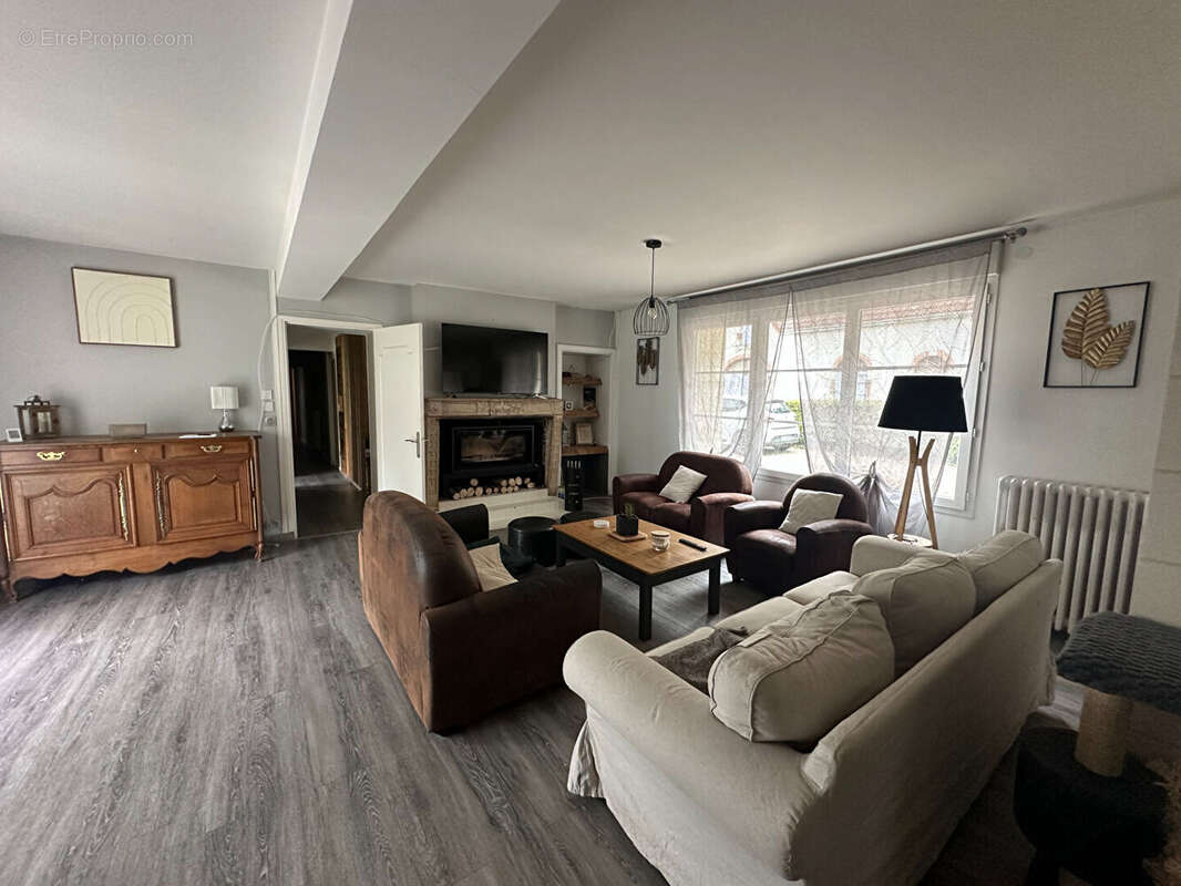 Maison 290m² à montierchaume - photo 10