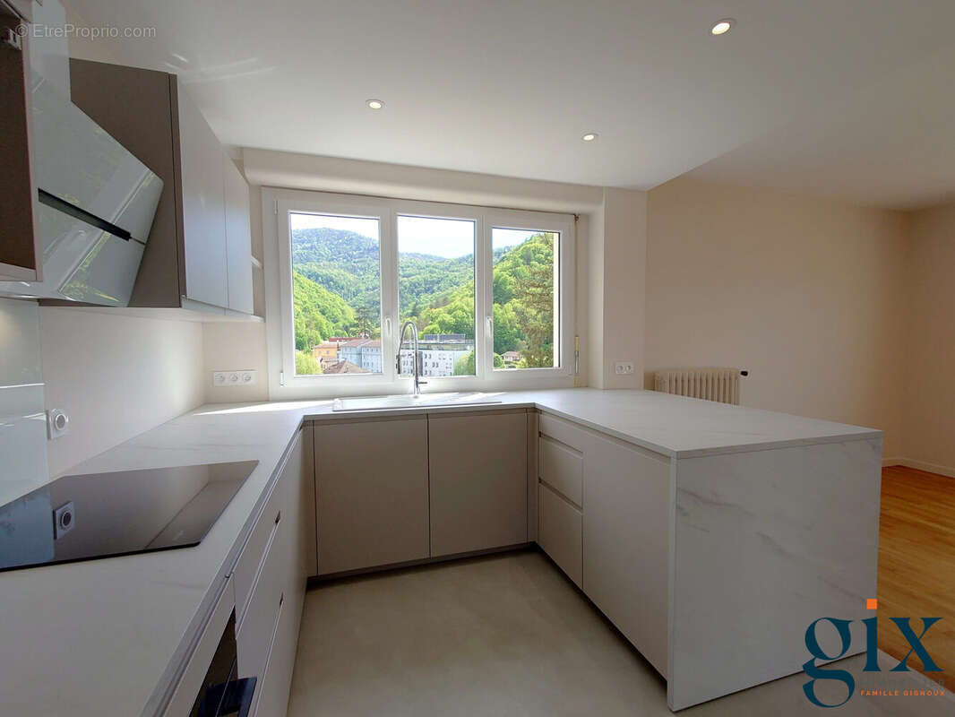Appartement à GIERES