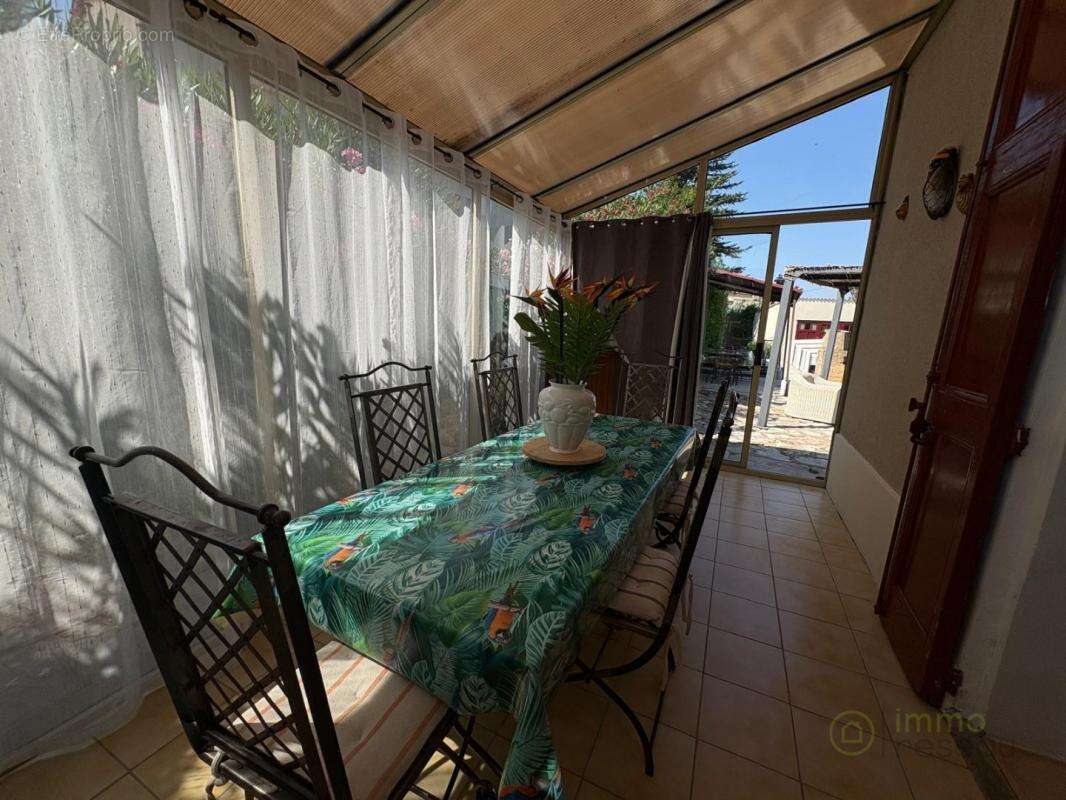 Maison 137 m² à Les Mees  - photo 9