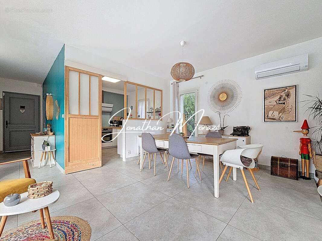 Maison à SAINT-LAURENT-DE-LA-SALANQUE