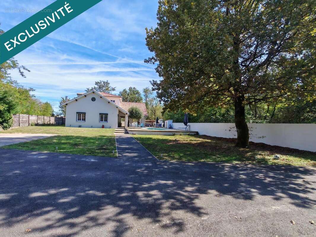 Photo 2 - Maison à PAREMPUYRE
