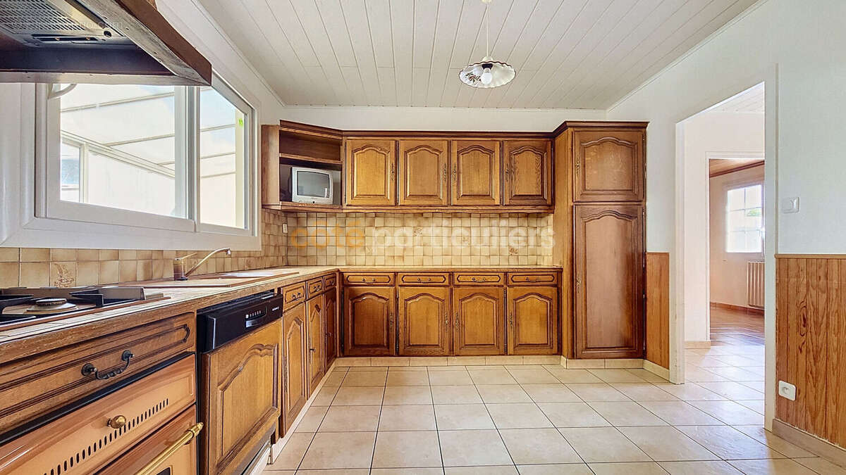 La roche-sur-yon -- maison 5 pieces -- 106 m2 -- jardin sans vis a vis -- grand garage - photo 2