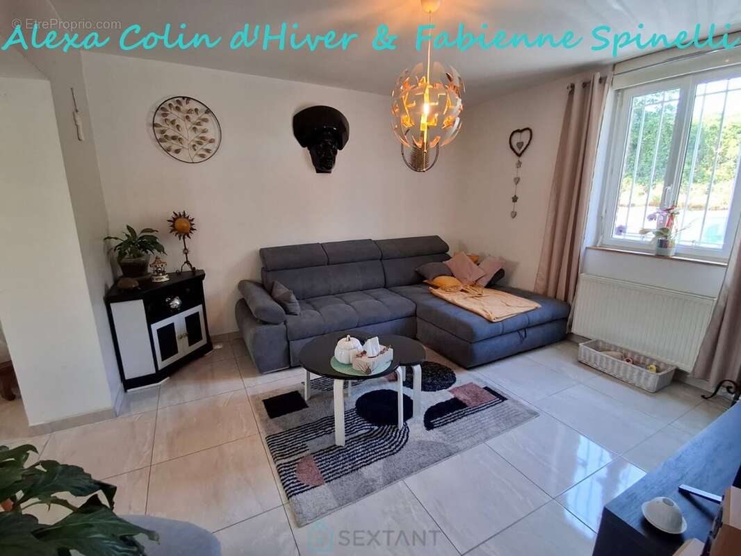 Maison rénovée offrant vie de plain pieds et bel extérieur à BELLEU - photo 3