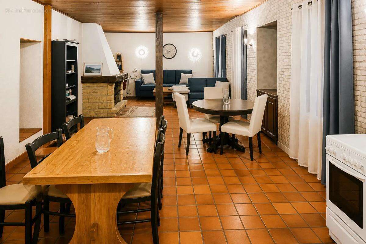 Charmante maison de village à Arbent, 160 m² - photo 3