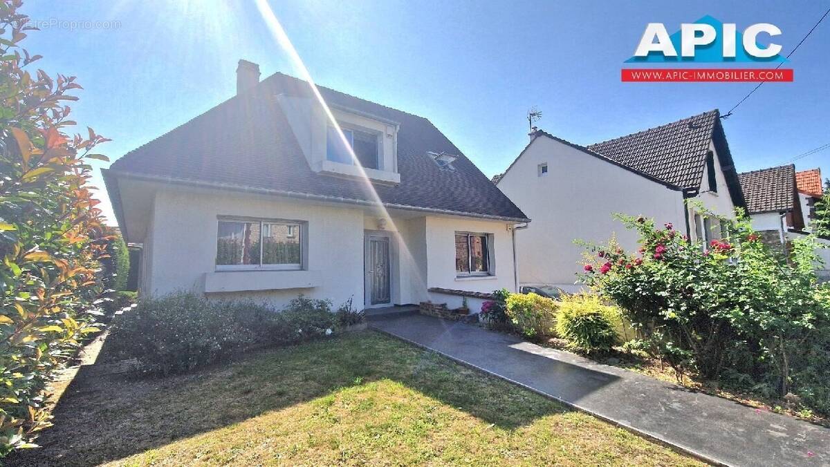 Maison à GROSLAY