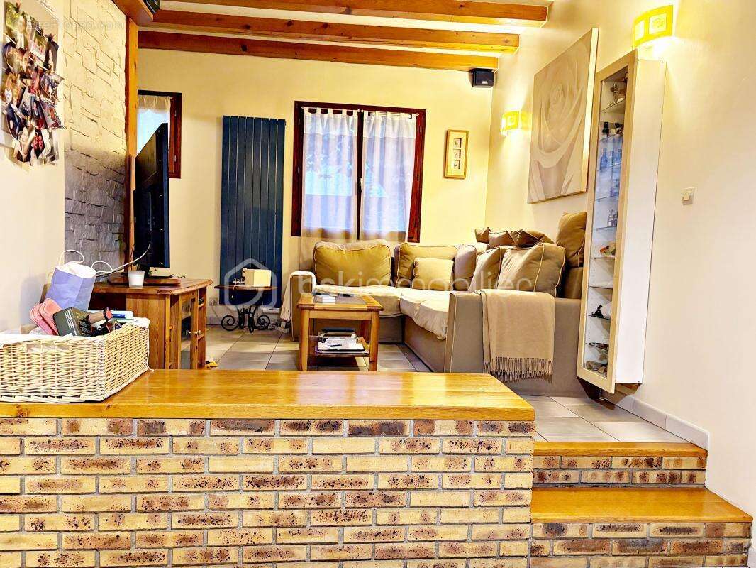 Maison à PARAY-VIEILLE-POSTE