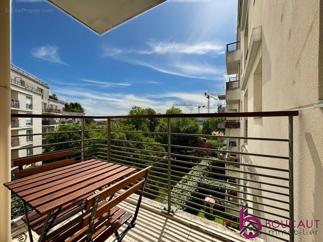 Appartement à LE PLESSIS-ROBINSON