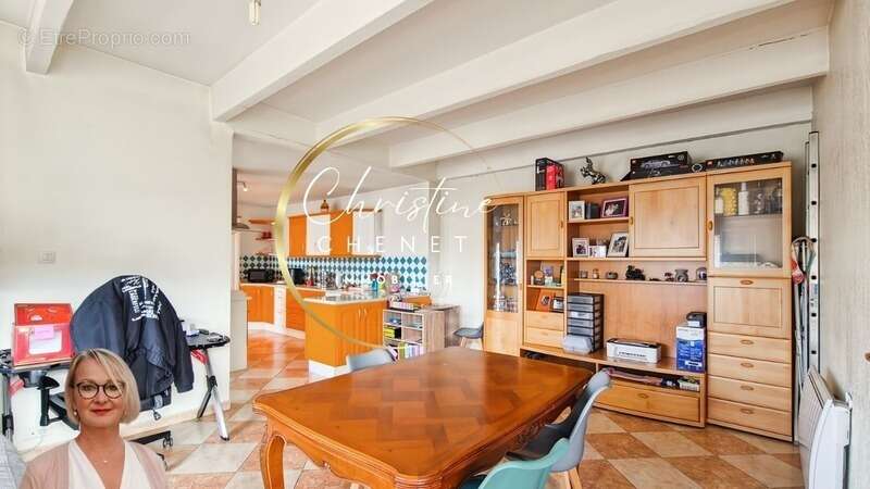 Maison à SAINT-LAURENT-D'AIGOUZE